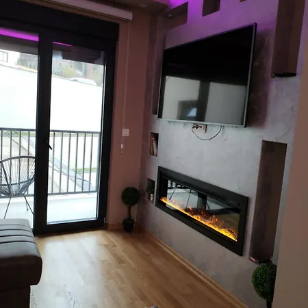 Srebrna Pahulja S8 *