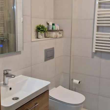 Apartment Srebrna Pahulja S8